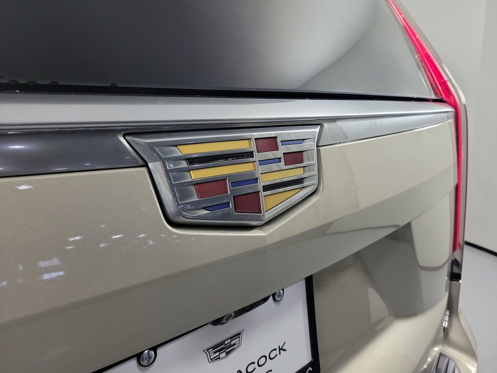 Used 2021 Cadillac Escalade Premium Luxury w/ Performance Package RWD image 7