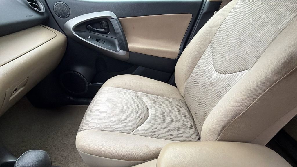 Used 2012 Toyota RAV4 4WD image 23