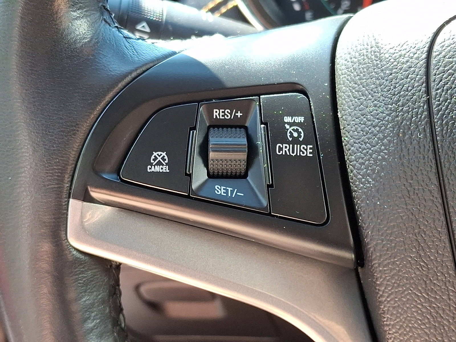 Certified 2022 Chevrolet Trax LT w/ Premium Seat Package AWD/4WD image 22