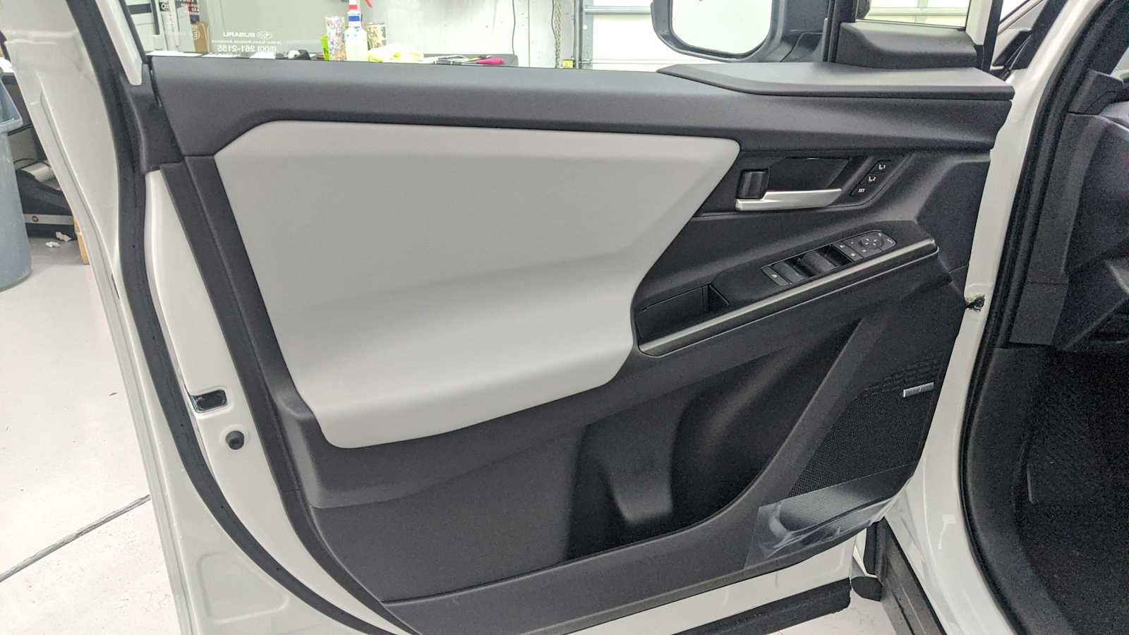 New 2026 Subaru Solterra image 23