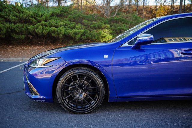 Used 2022 Lexus ES 350 F Sport image 4