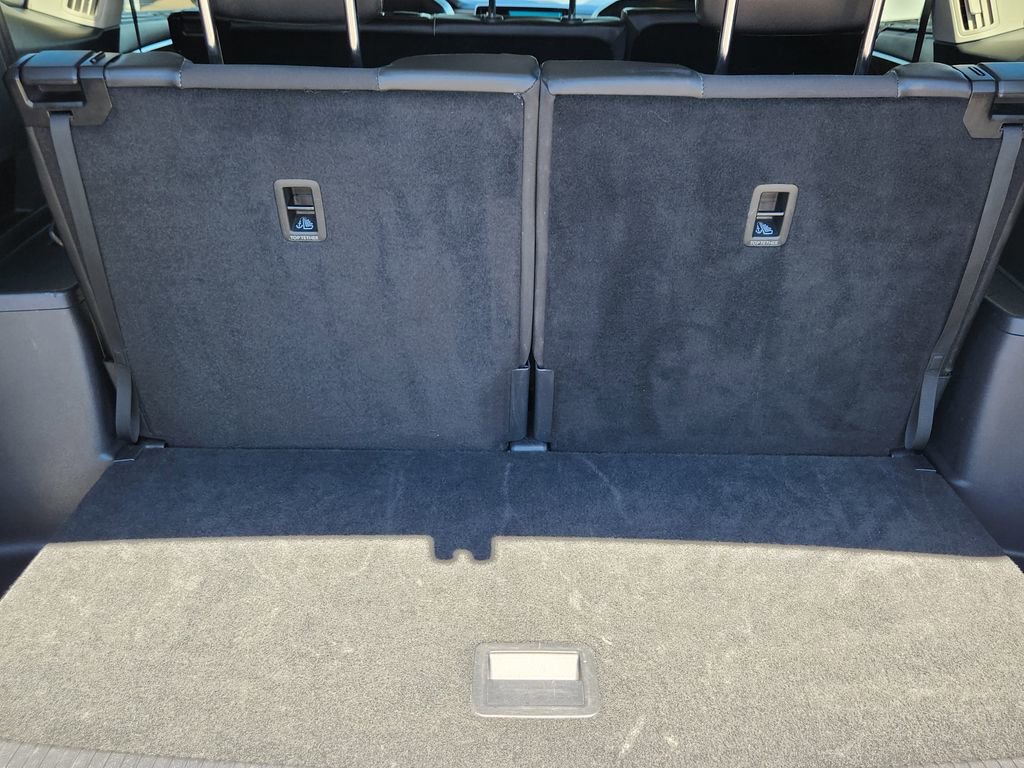 Used 2025 Volkswagen Atlas SE image 21