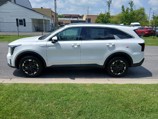 New 2026 Kia Sorento S AWD/4WD image 3