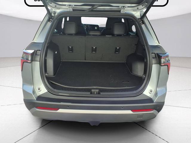 Used 2027 Chevrolet Equinox LT w/ Convenience Package II FWD image 5