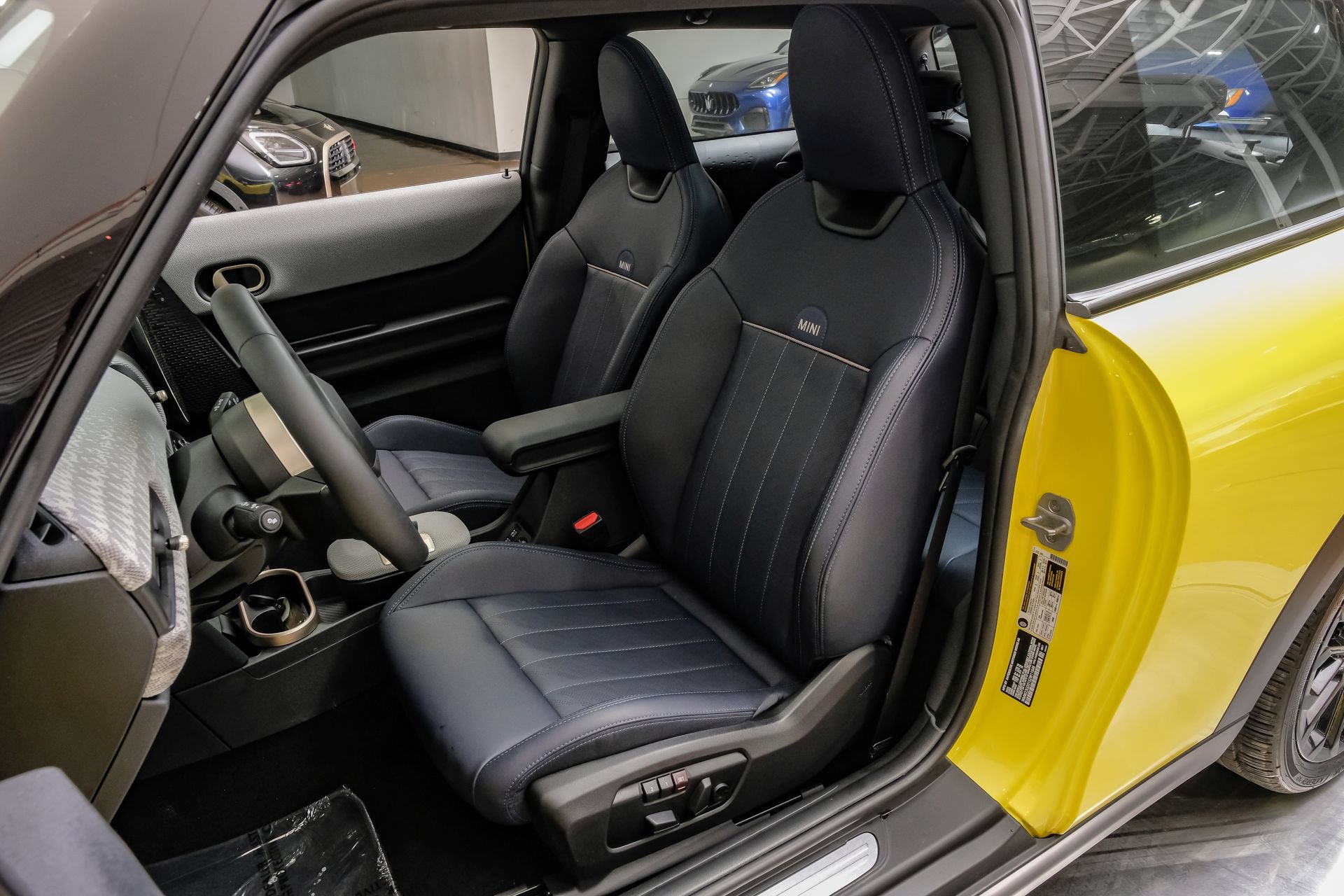 Used 2025 MINI Cooper S FWD image 26