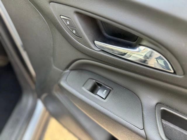 Used 2023 Chevrolet Equinox LT image 15