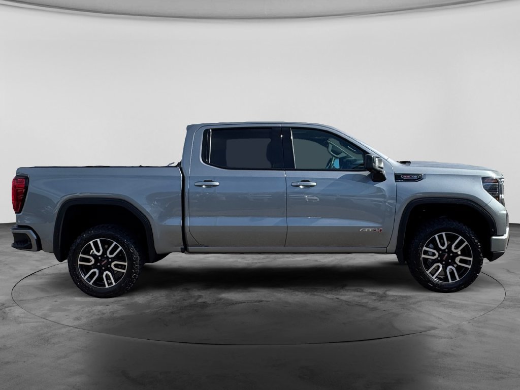 Used 2024 GMC Sierra 1500 AT4 w/ Technology Package AWD/4WD image 11