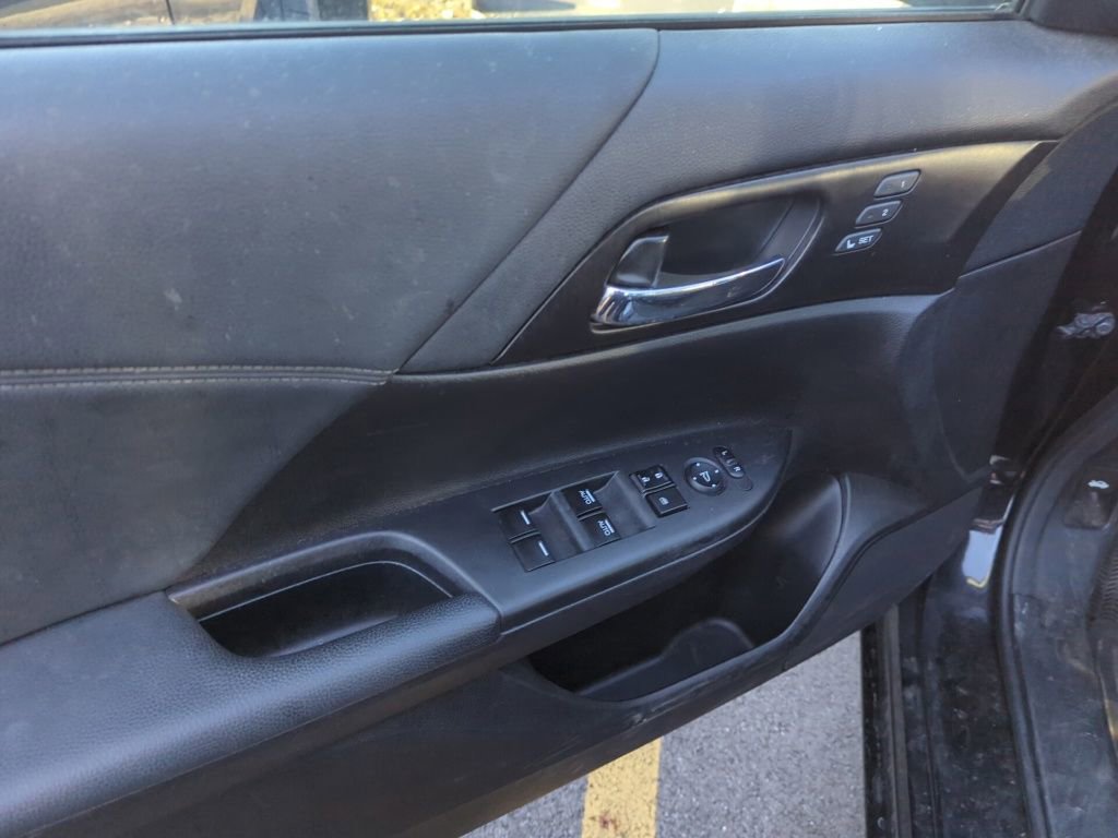 Used 2015 Honda Accord EX-L image 8