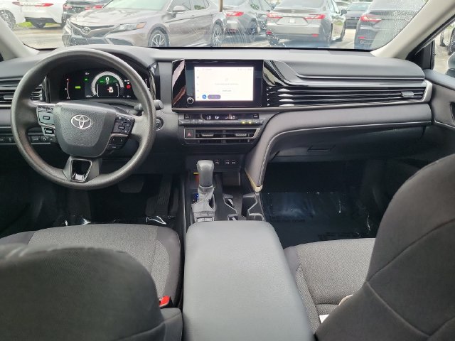 Used 2025 Toyota Camry LE FWD image 9