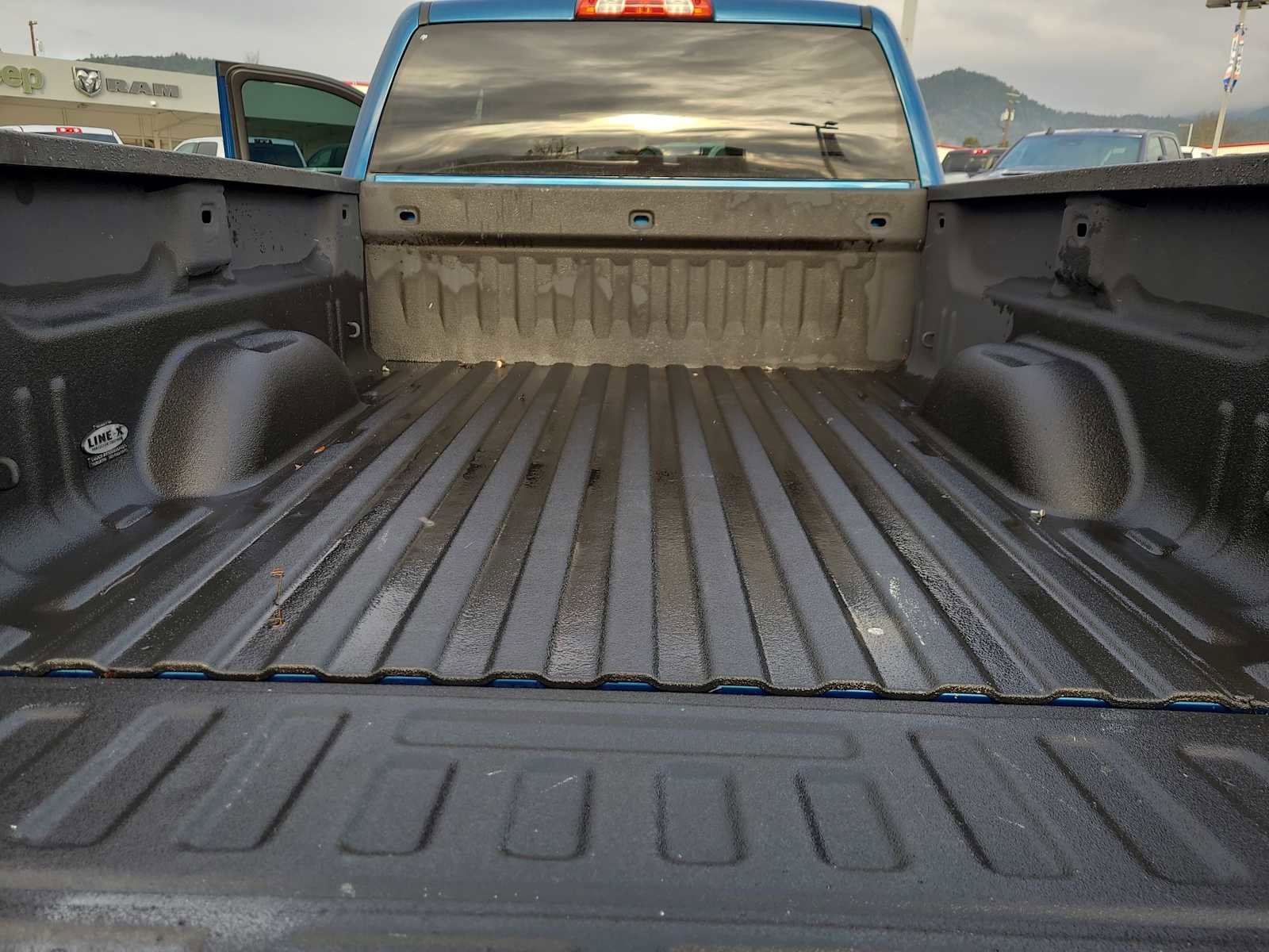 Used 2018 Chevrolet Silverado 1500 LT w/ All Star Edition image 27