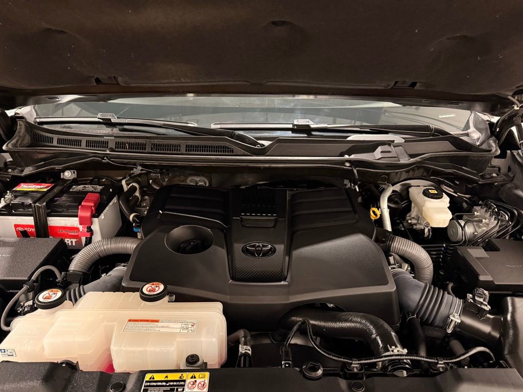 Used 2022 Toyota Tundra Limited w/ Power Package image 11