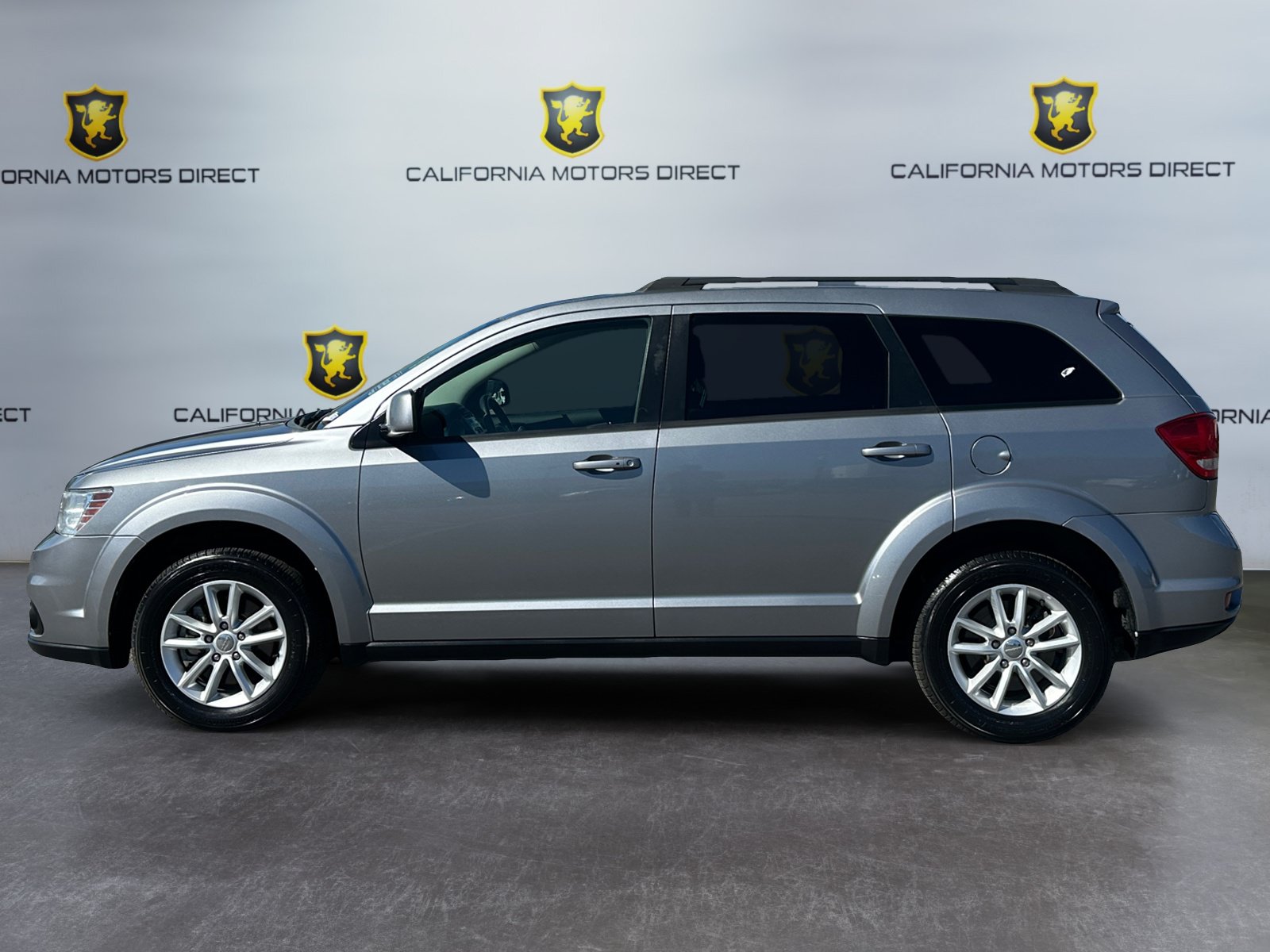 Used 2017 Dodge Journey SXT w/ Comfort/Convenience Group FWD image 2