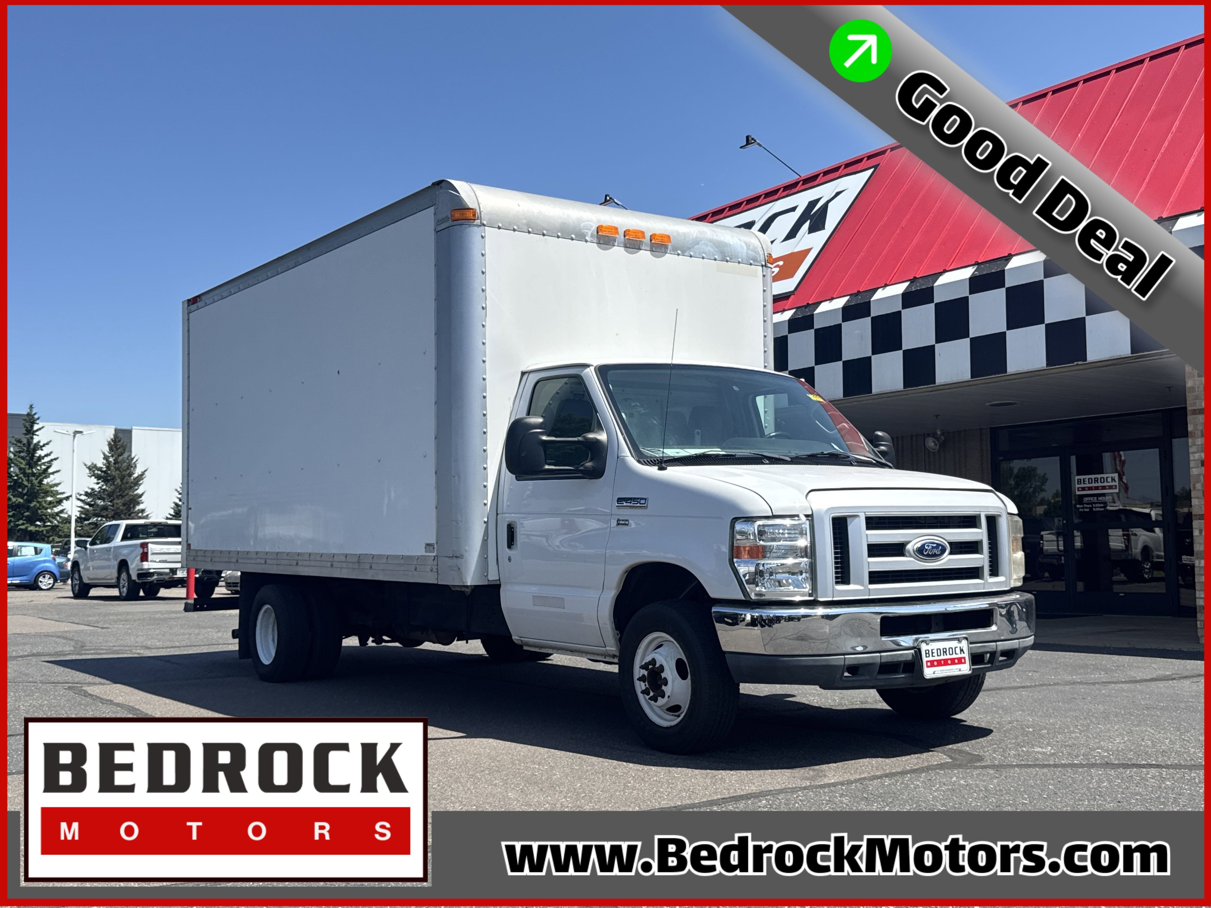 Used 2016 Ford E-450 and Econoline 450 Super Duty w/ Exterior Upgrade Package