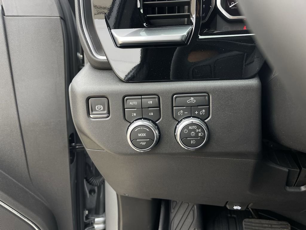 New 2026 GMC Sierra 1500 Elevation image 18