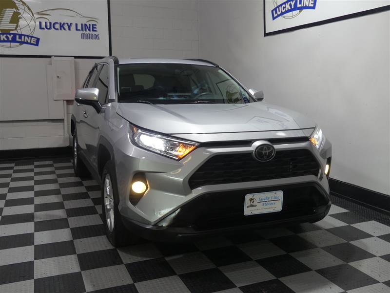 Used 2019 Toyota RAV4 XLE w/ Convenience Package image 5