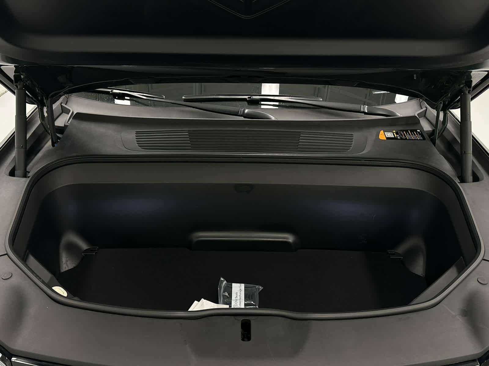 Used 2024 Rivian R1S Adventure image 41