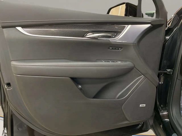 Used 2024 Cadillac XT6 Sport AWD/4WD image 17