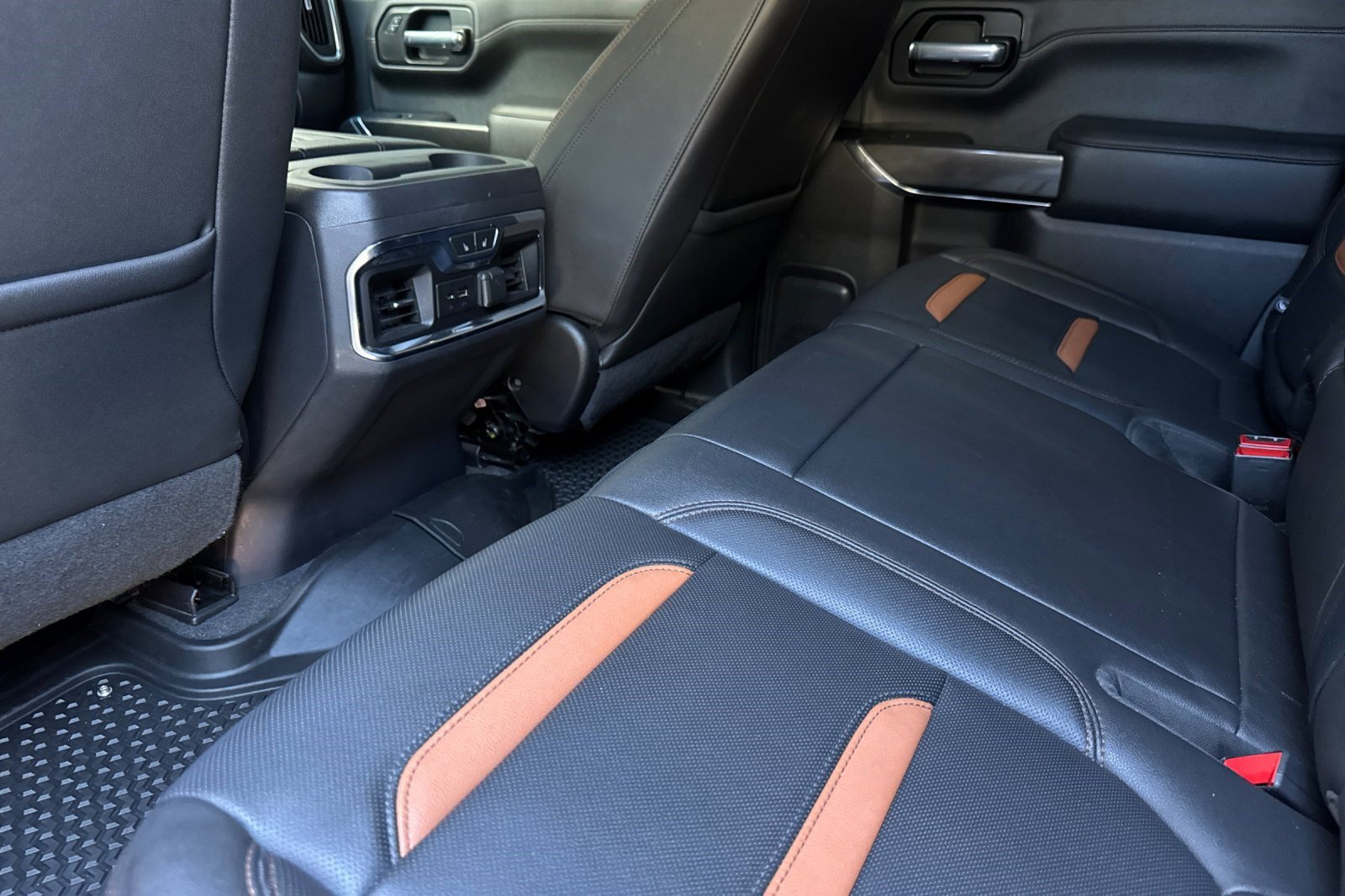 Used 2021 GMC Sierra 1500 AT4 w/ AT4 Value Package AWD/4WD image 30