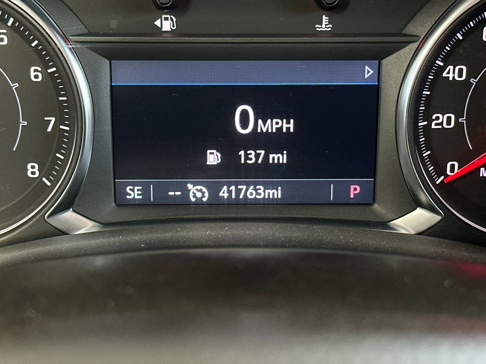 Used 2024 GMC Terrain SLT image 25