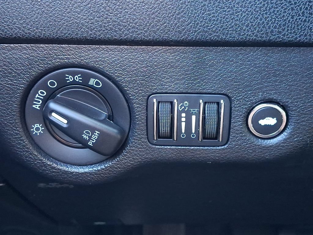Used 2014 Dodge Charger SXT Plus AWD/4WD image 27