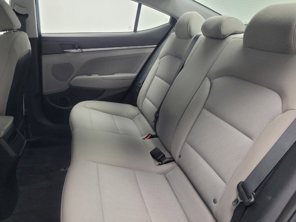 Used 2017 Hyundai Elantra SE image 18