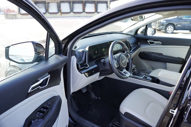 Used 2023 Kia Sportage EX image 14