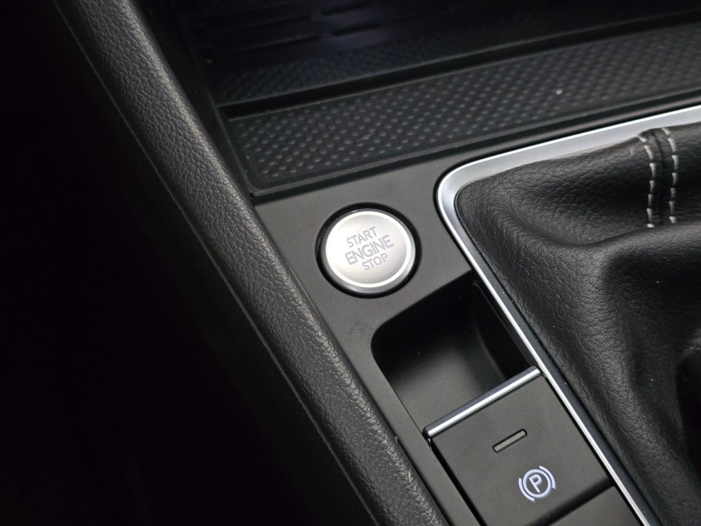New 2026 Volkswagen Jetta SEL FWD image 29
