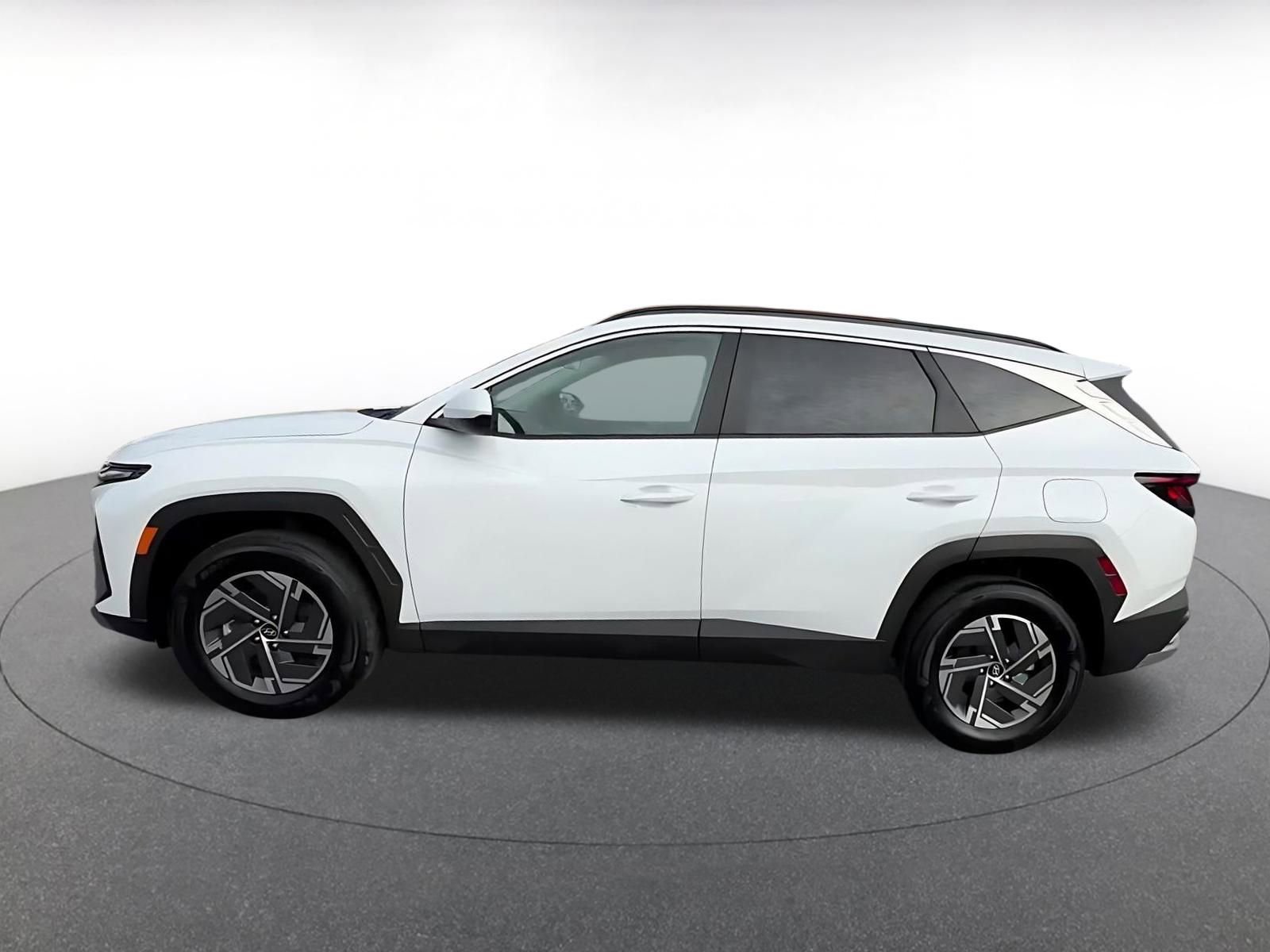 Used 2025 Hyundai Tucson Blue image 9