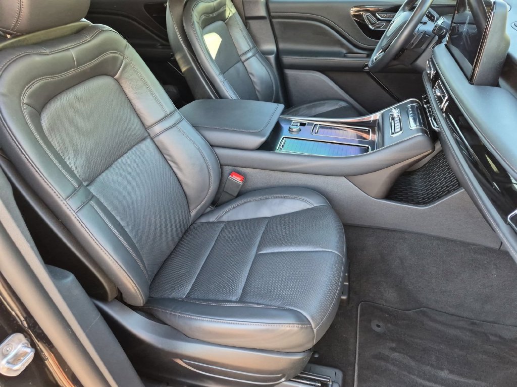 Used 2026 Lincoln Aviator Reserve w/ Jet Appearance Package AWD/4WD image 24