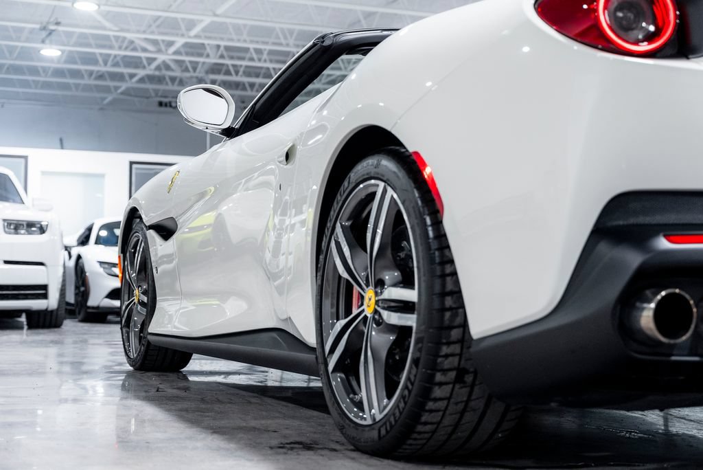 Used 2020 Ferrari Portofino RWD image 21