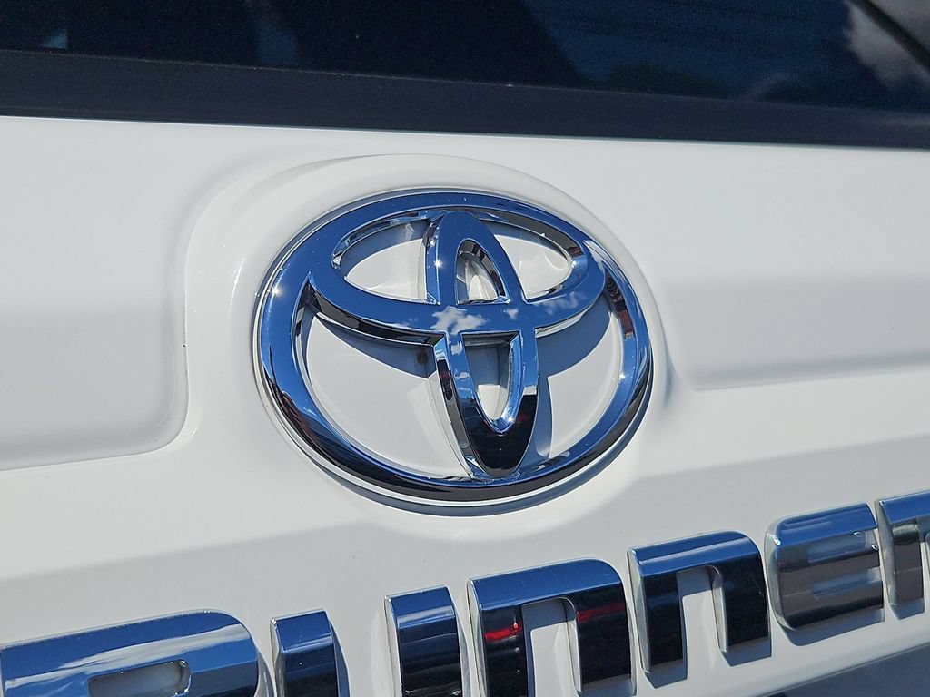 Used 2015 Toyota 4Runner SR5 Premium AWD/4WD image 25