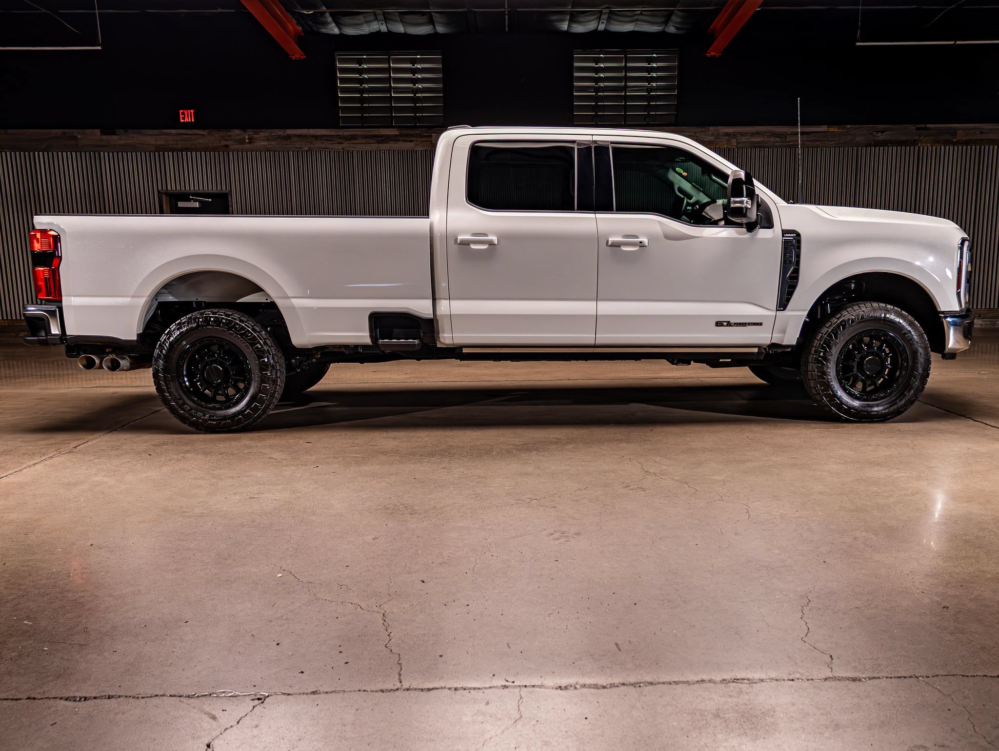 Used 2025 Ford F350 Lariat w/ Lariat Ultimate Package AWD/4WD image 10