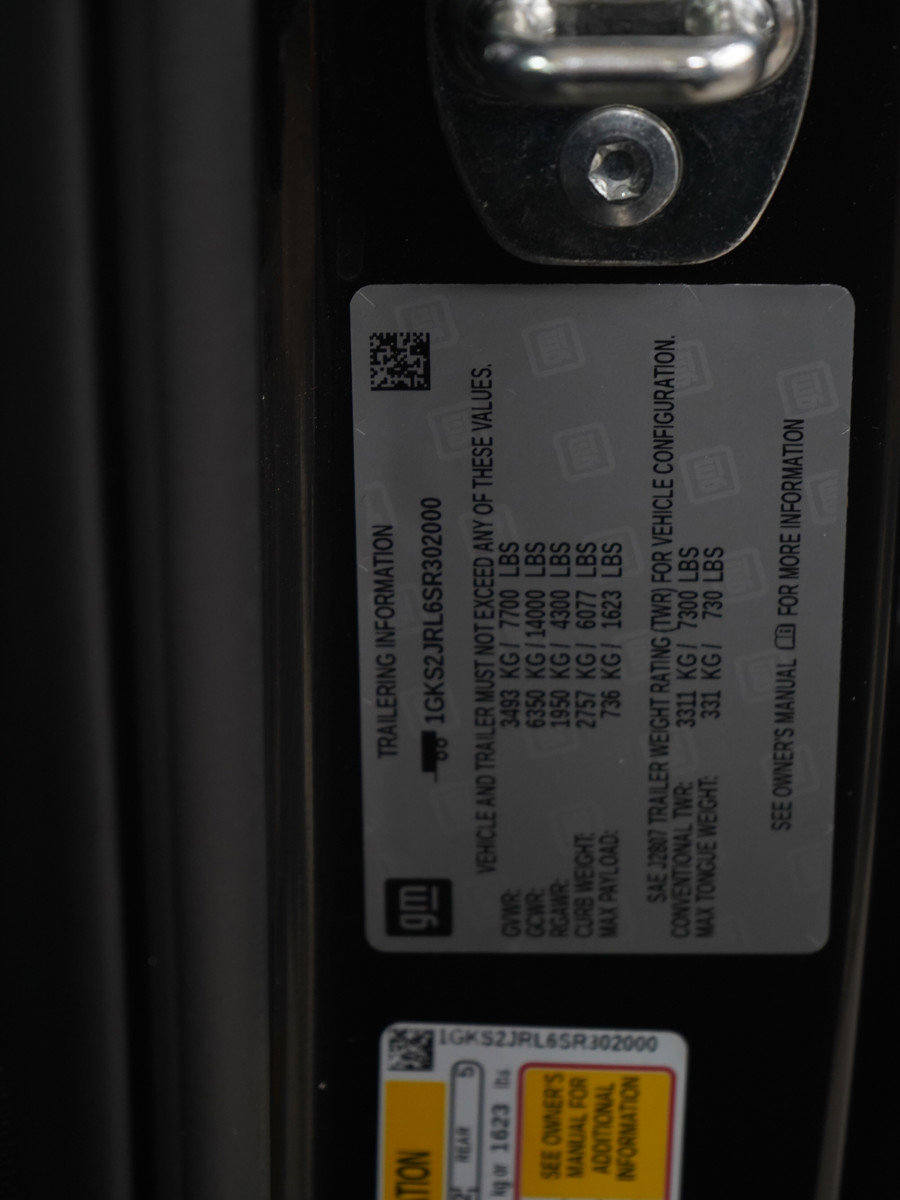 Used 2025 GMC Yukon XL Denali image 28