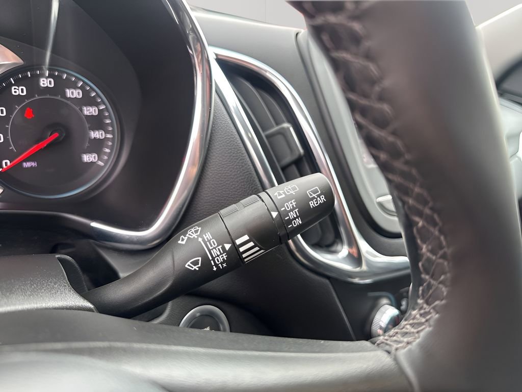 Used 2023 Chevrolet Equinox LT image 33