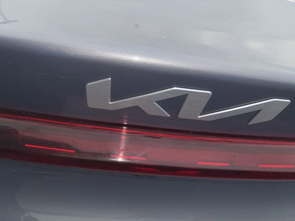 Used 2022 Kia K5 LXS image 10