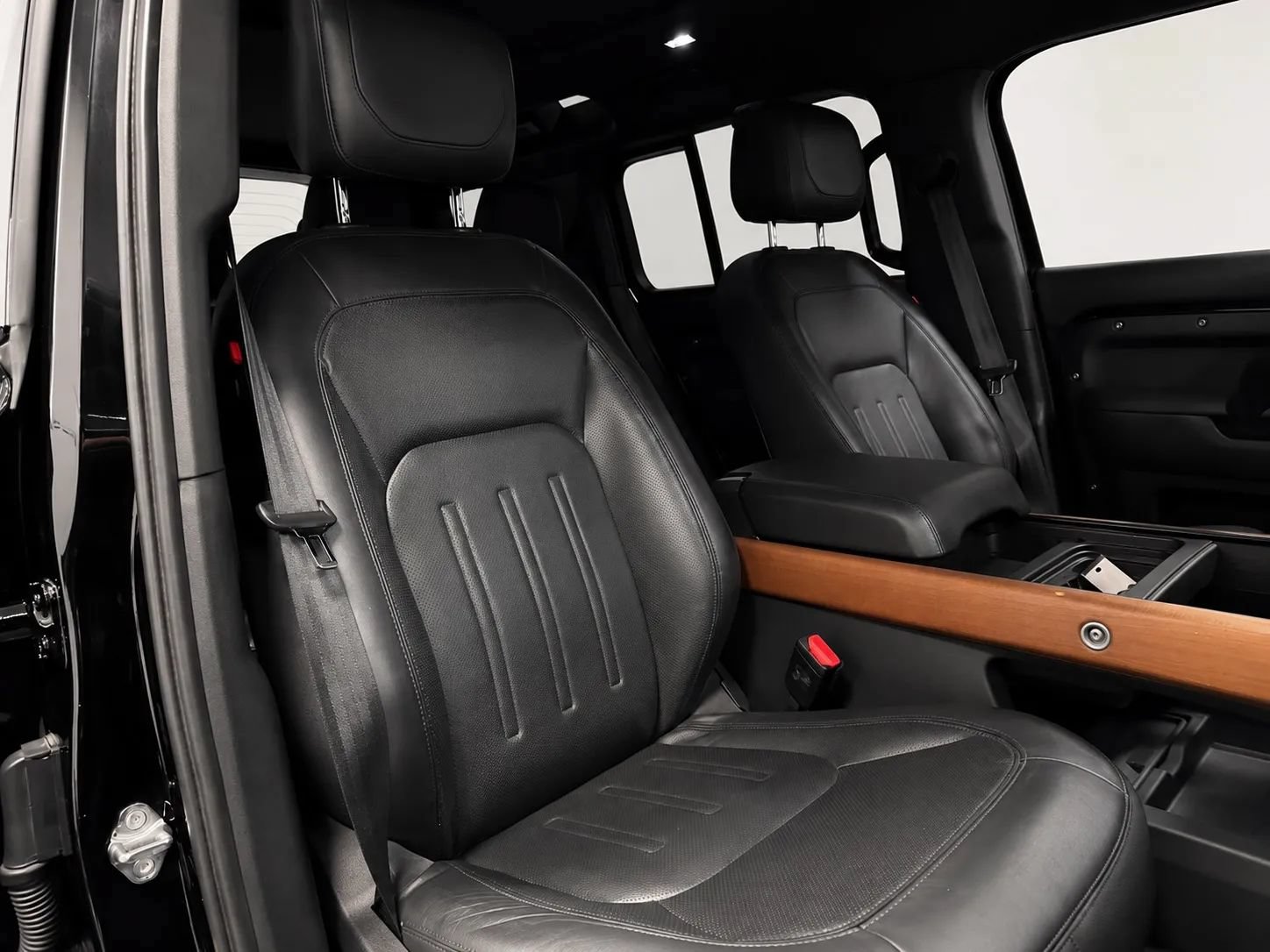 Used 2020 Land Rover Defender 110 X AWD/4WD image 29