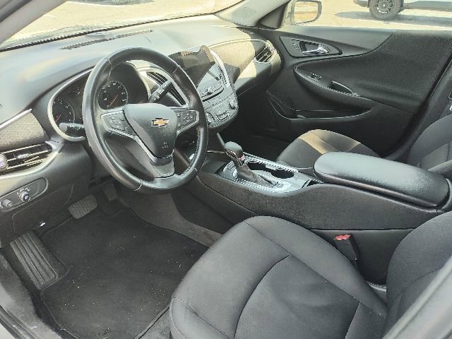 Used 2022 Chevrolet Malibu RS FWD image 8