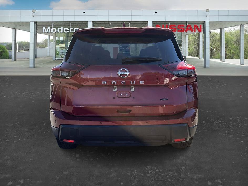 Certified 2025 Nissan Rogue SV AWD/4WD image 4