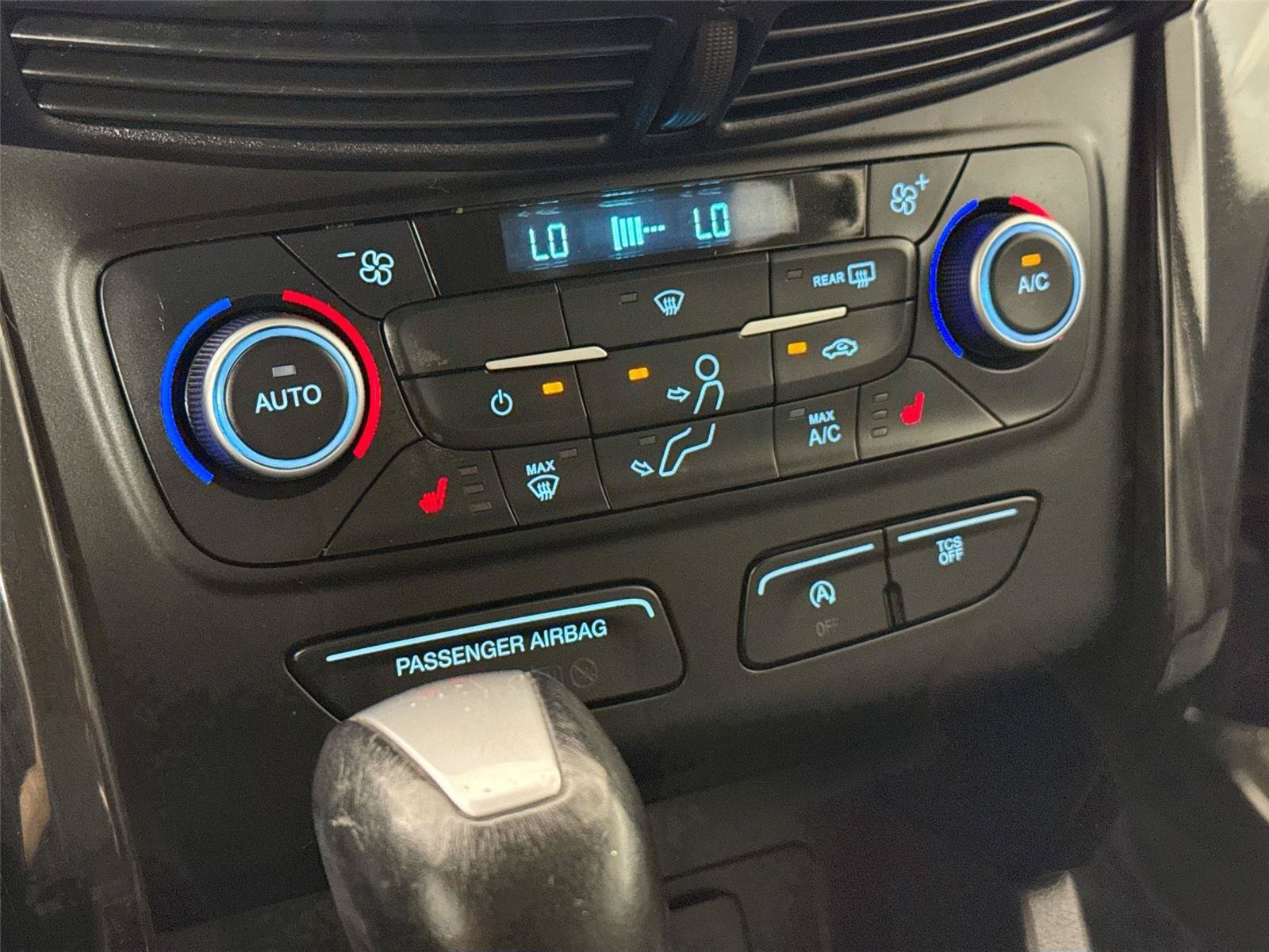 Used 2018 Ford Escape SE w/ SE Sport Appearance Package FWD image 23