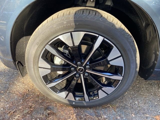 New 2026 Volvo XC60 B5 Ultra w/ Climate Package image 9