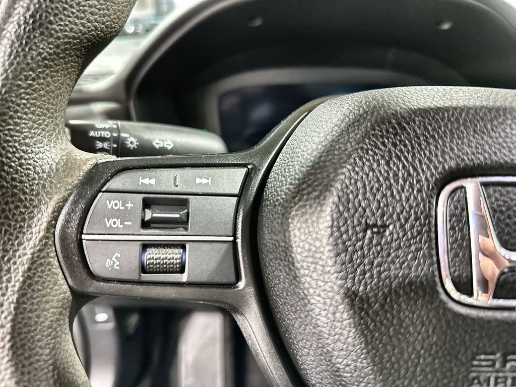 Used 2023 Honda Accord EX image 31