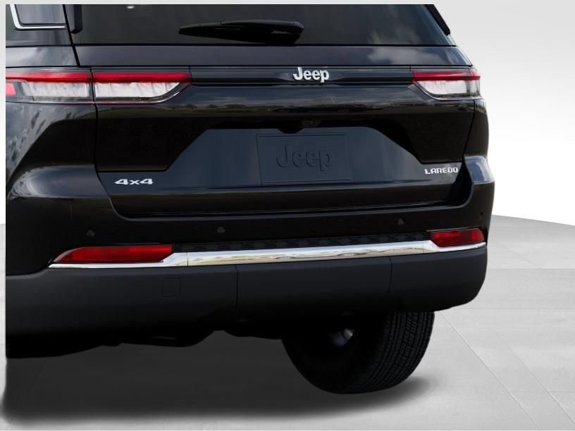 New 2026 Jeep Grand Cherokee Laredo X AWD/4WD image 14