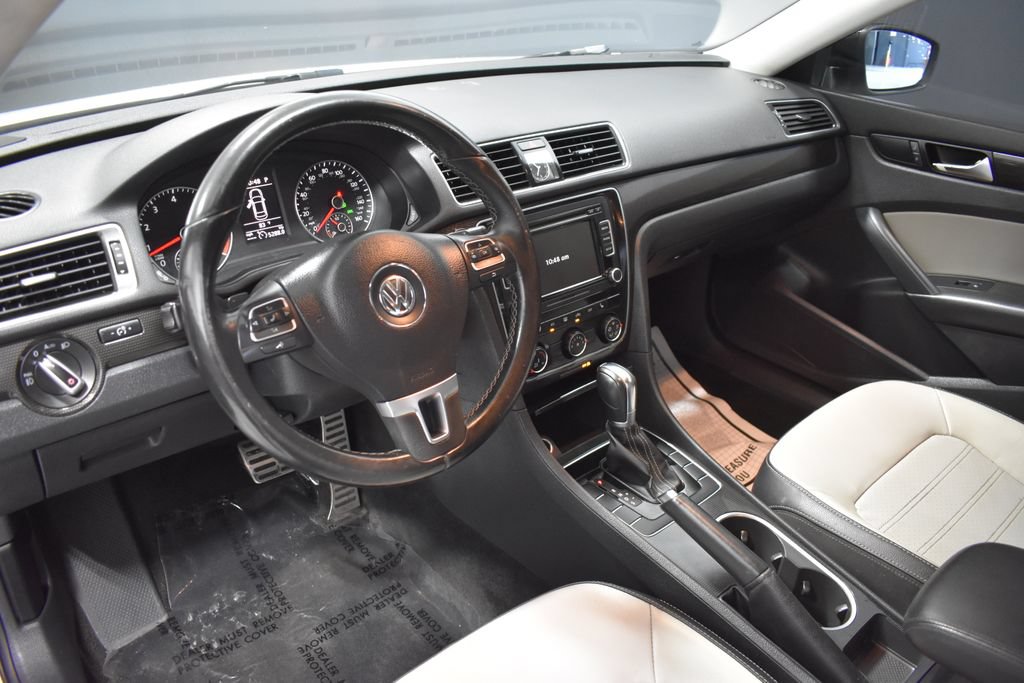 Used 2015 Volkswagen Passat 1.8T Sport FWD image 4