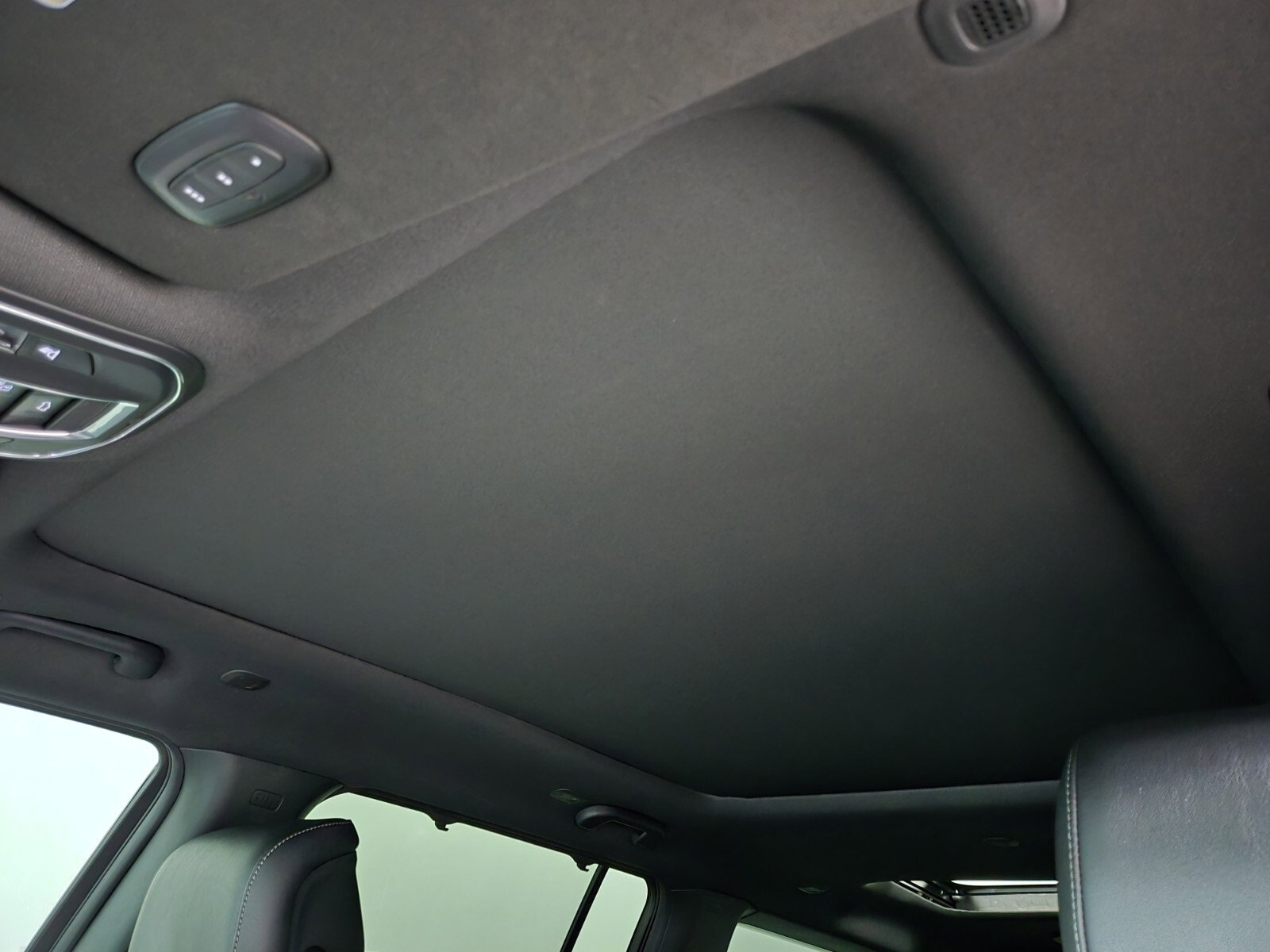 Used 2024 Jeep Wagoneer L Series III w/ Premium Group I image 10