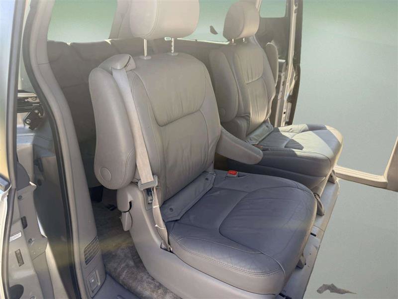 Used 2007 Toyota Sienna XLE AWD/4WD image 23