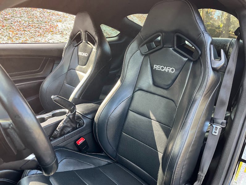 Used 2019 Ford Mustang GT Premium w/ Equipment Group 401A image 9