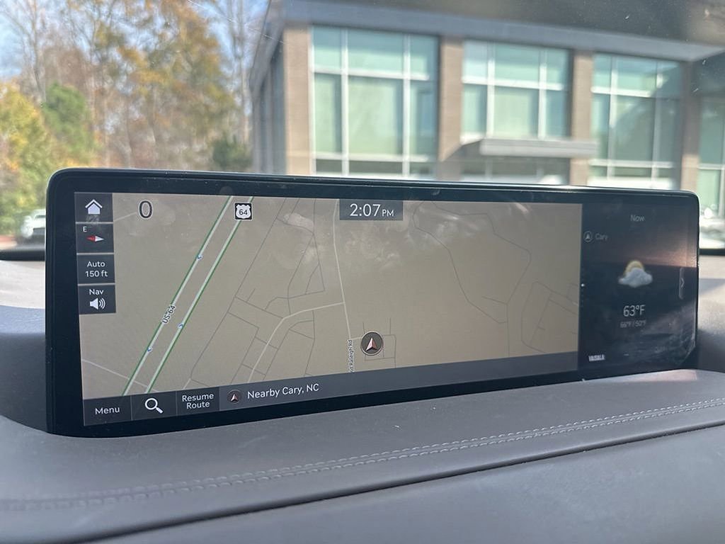 Used 2023 Genesis GV80 2.5T w/ Prestige 20" Package image 17