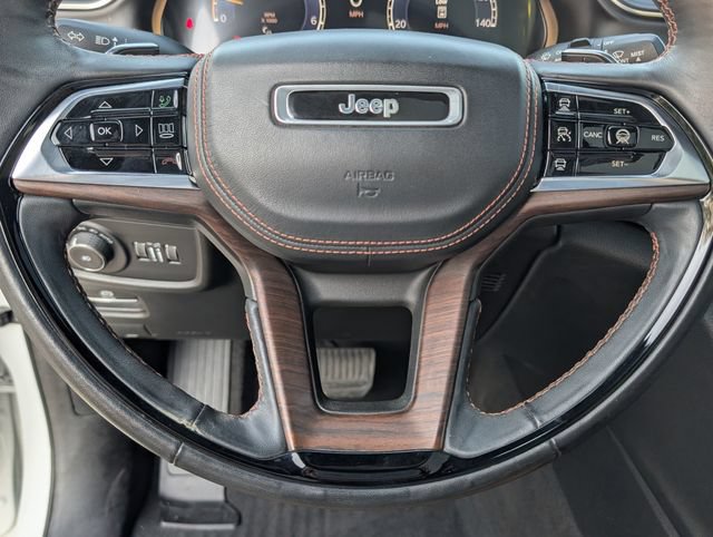 Used 2022 Jeep Grand Cherokee Summit w/ Adv Protech Group IV AWD/4WD image 5