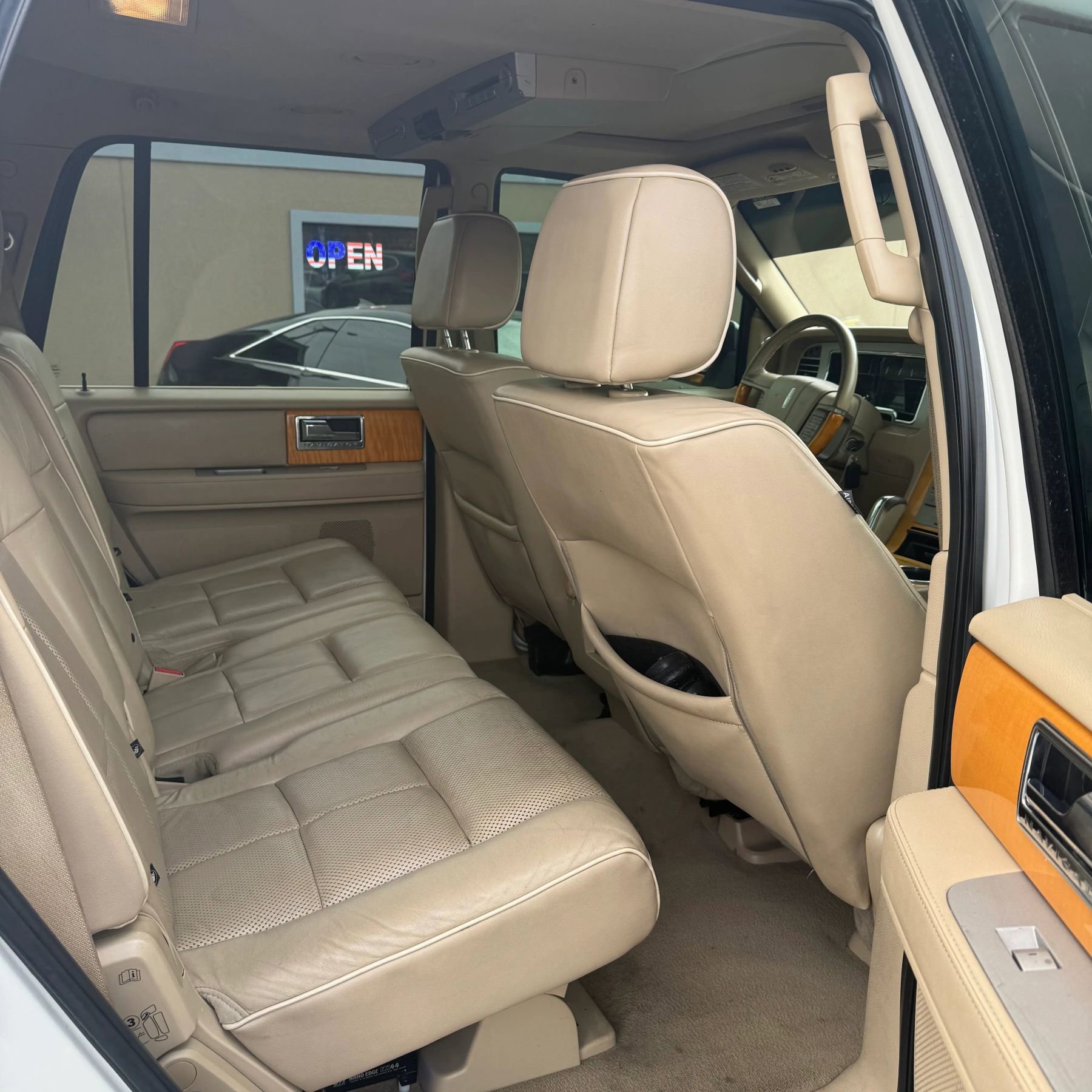 Used 2008 Lincoln Navigator 4WD image 16
