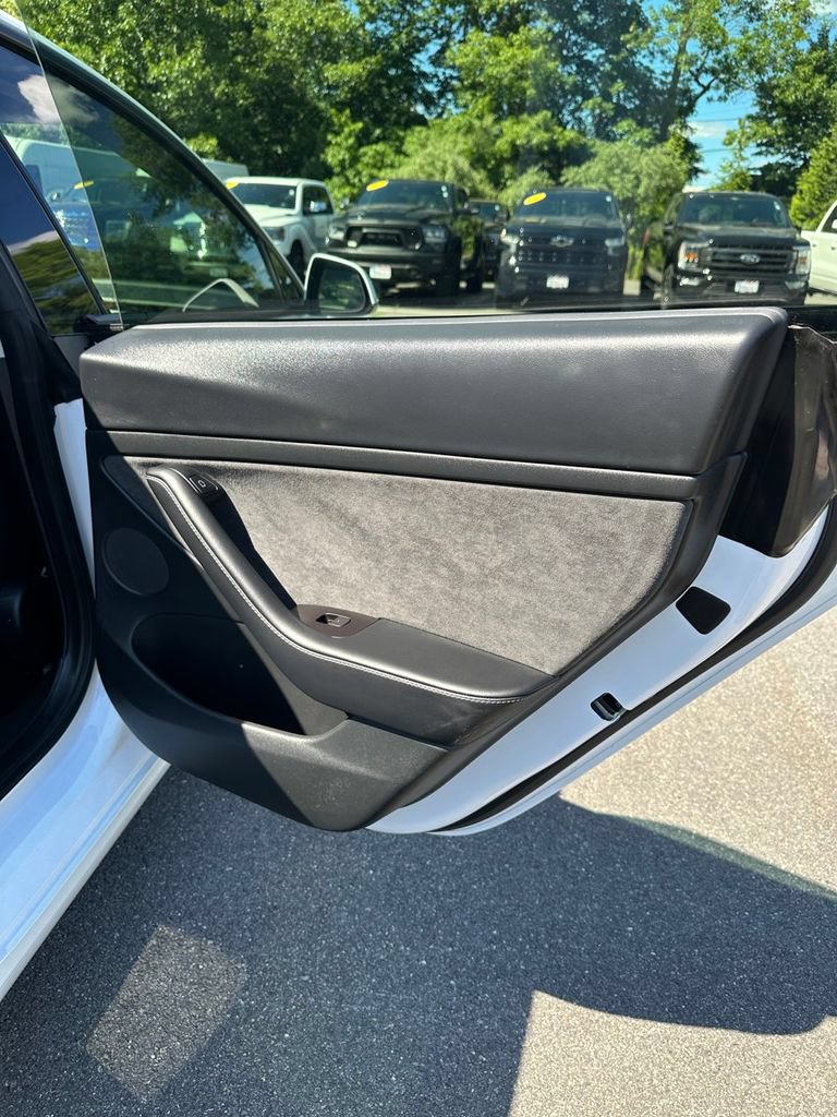 Used 2022 Tesla Model 3 Performance AWD/4WD image 26